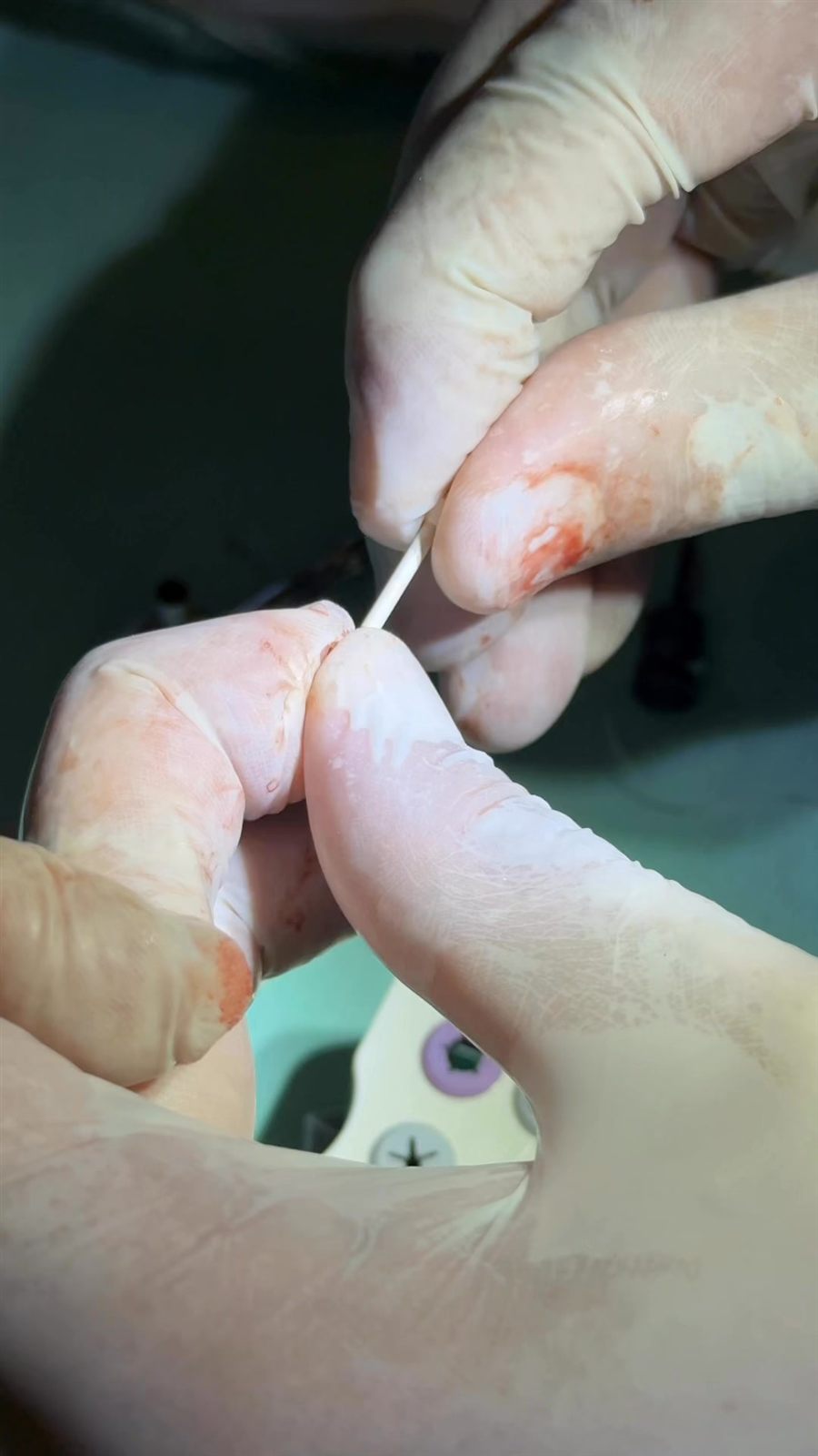 Suturing practice during the hands-on session